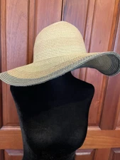 Saks Fifth Avenue Wide Brimmed Floppy Daisy Straw/Paper Hat Women Neutral