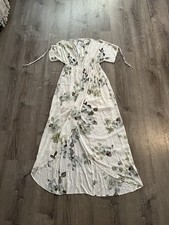 Love stitch Floral Flutter Sleeve Wrap style Dress Sz. Medium Bohemian,casual