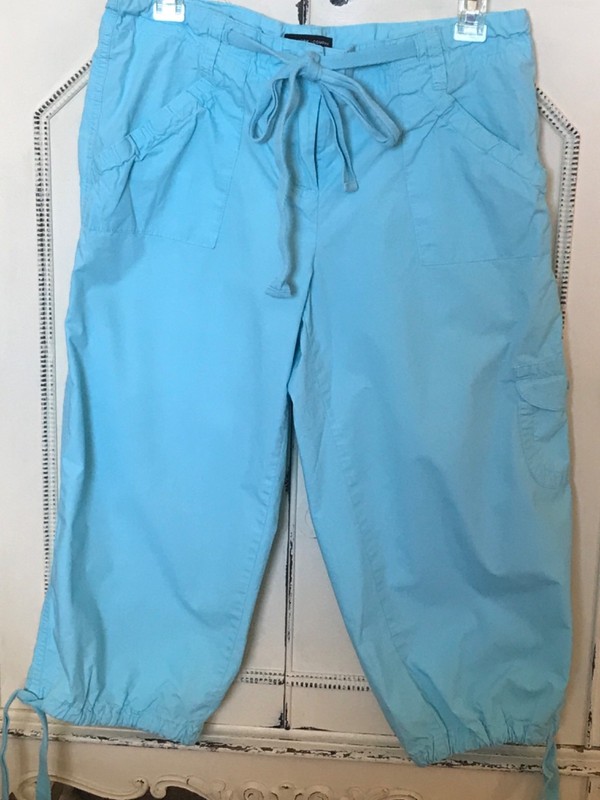 NEW YORK & COMPANY Cotton Cargo Capri Pants Sz 6 ~ Aqua Blue ~ Tie Waist & Legs