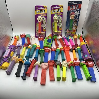 (43) PEZ Candy Dispenser Vintage Toy Lot  Muppets Spider-Man Daffy Santa READ