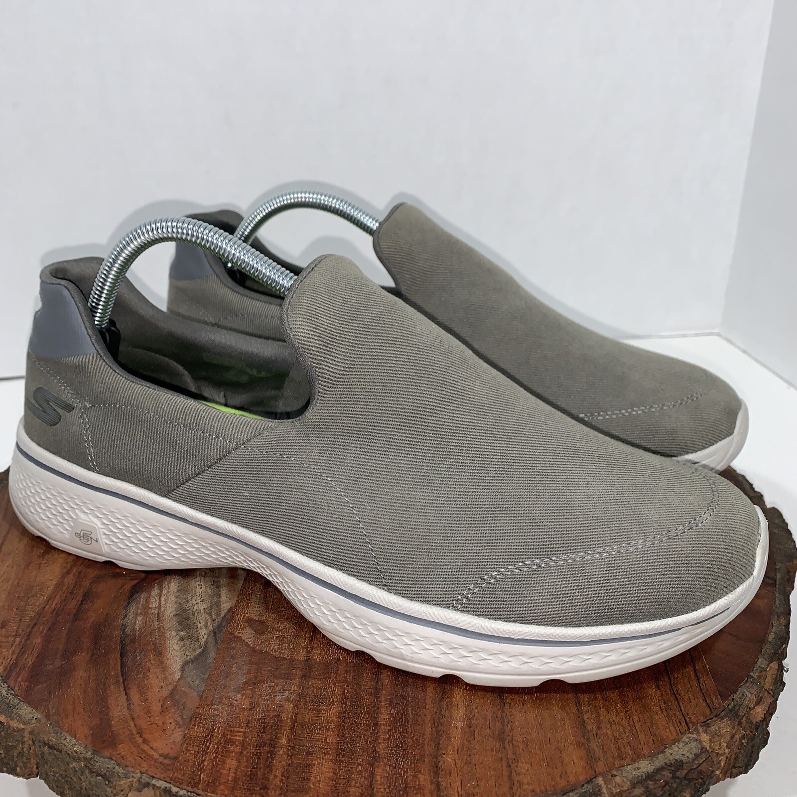 Skechers Mens Gowalk 4 Walking Shoes Gray 54153 Slip On Size 10 US-image