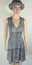 H&M Skater Dress Black White Print Sleeveless Full Front Zipper Women's Size 4