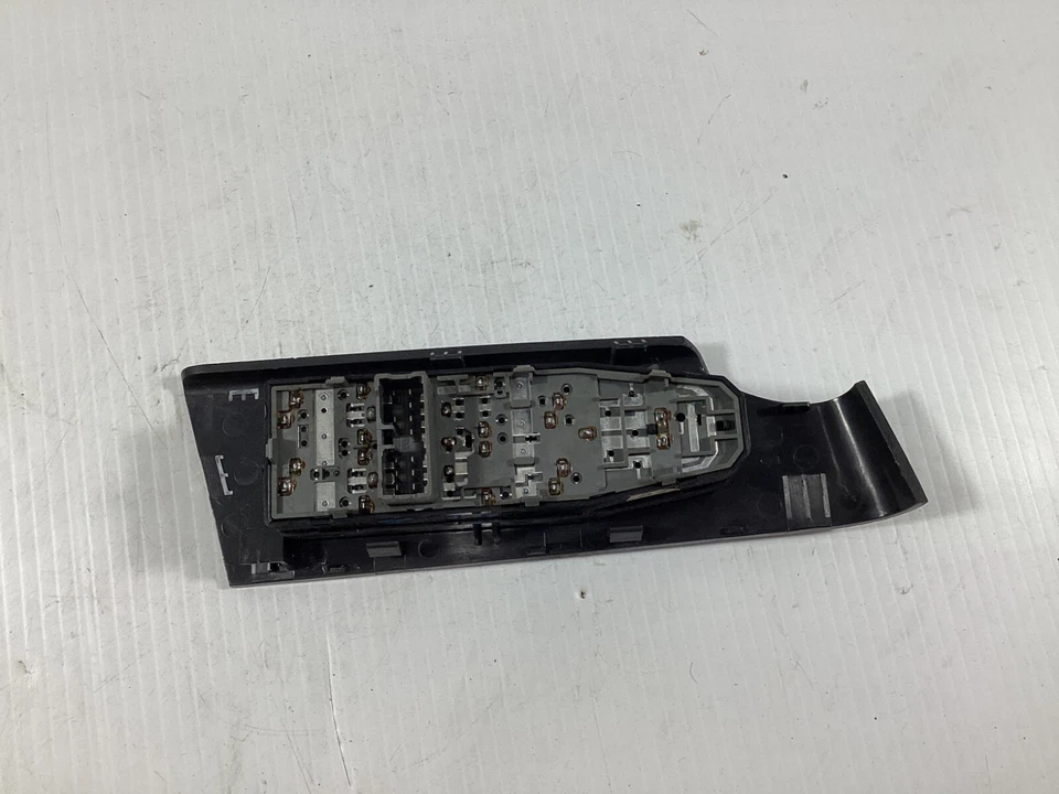 Interruptor maestro de ventana eléctrica para conductor Chevrolet Aveo 2009-2011 OEM. Foto 4 de 4