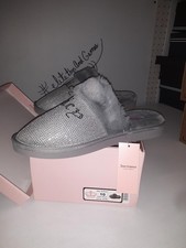 Juicy Couture Kisses Slippers, Women's Size 10, grey NEW MSRP 54.99 shelf181