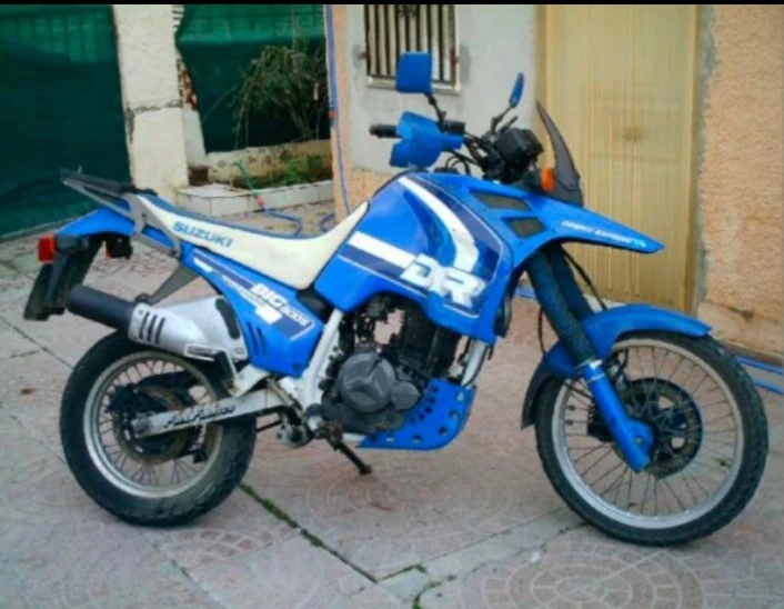 Manuali di officina Suzuki DR 750 Big - DR 800 S Dual sport Workshop Manuals - Immagine 2 di 4