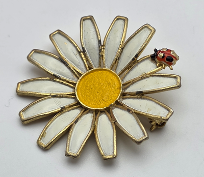 Vintage Weiss White Daisy Flower Brooch Ladybug Gold Tone Enamel