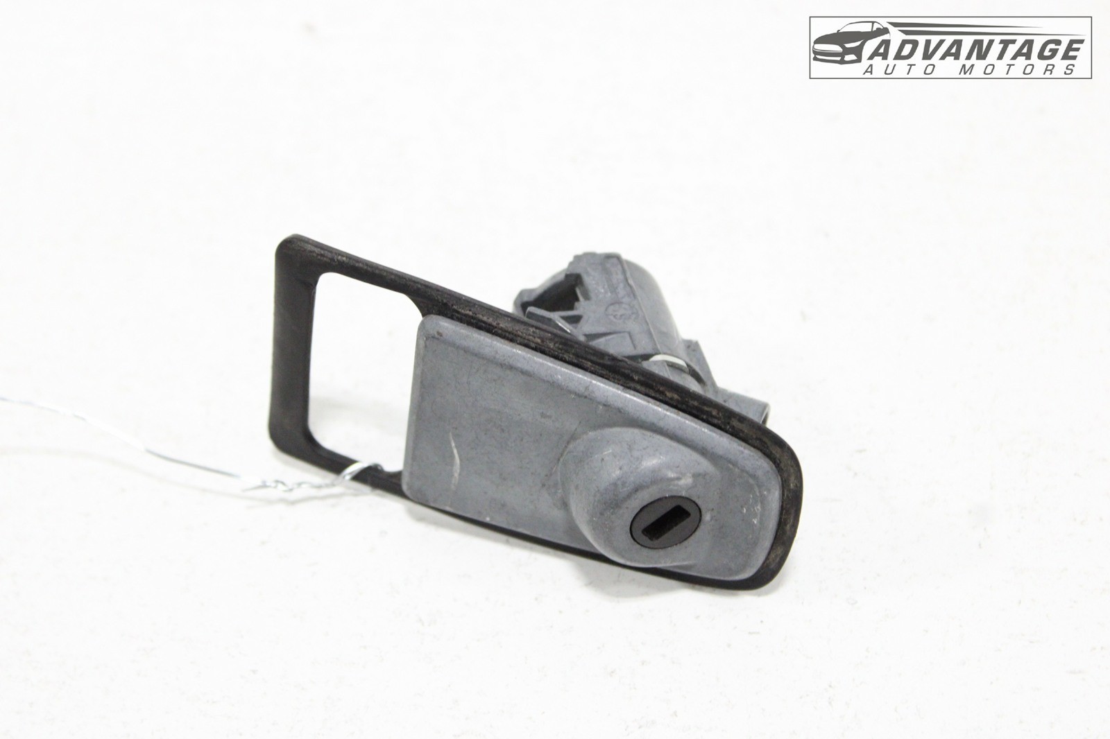 2016-2025 VOLVO XC90 AWD FRONT LEFT DRIVER SIDE HANDLE LOCK PAD LATCH OEM
