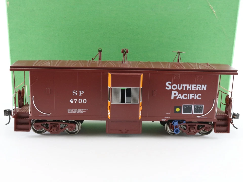 Overland O Scale Southern Pacific Sp 4700 C50-9 Bay Window Caboose Brass Train - Image 3 of 4