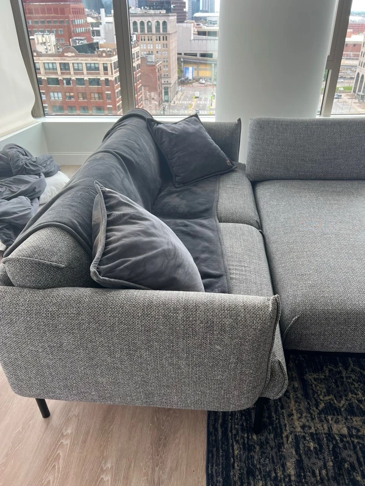 Sofá con chaise longue IKEA EPPLARYD, Lejde gris/negro Foto 4 de 4