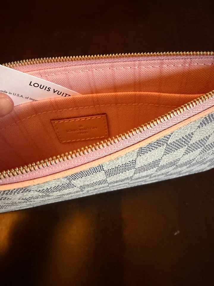 Bailarina Louis Vuitton Damier Azur Neverfull Pochette in Rose nueva con etiquetas Foto 4 de 4
