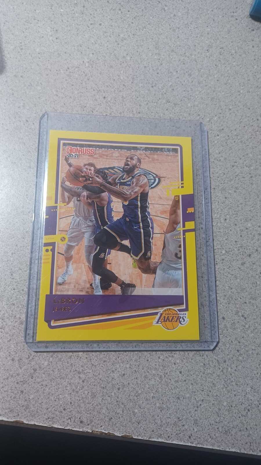 2020-21 Panini Donruss - Yellow Flood #12 LeBron James