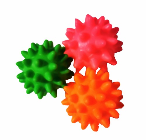 3 Pack Small Squeaky Dog Toys Bouncy Spike Ball Interactive Fetch Puppy Play Lot - 第 3/7 張圖片