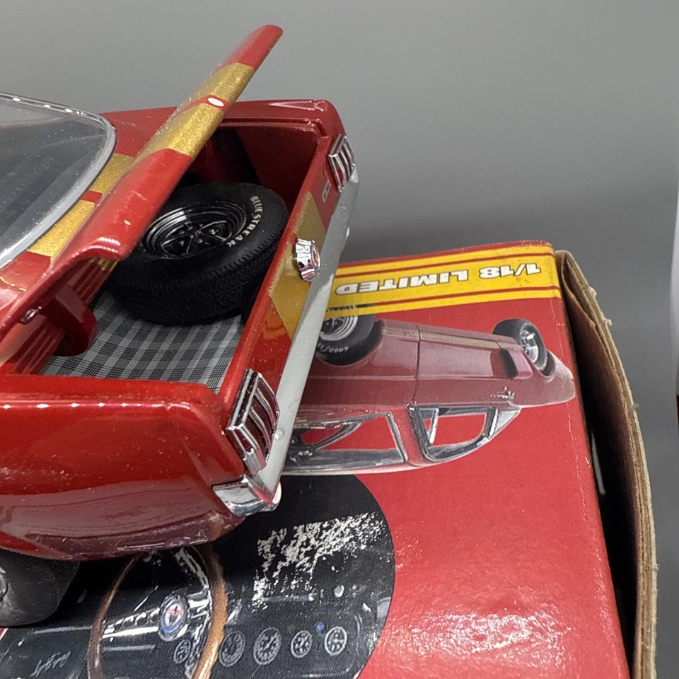 Красный Ford Shelby GT 350H 1 из 1750 Lim Edition масштаб 1:18 Lane Exact Detail - Изображение 4 из 4