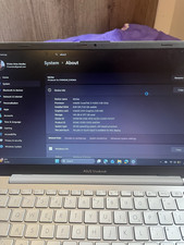 ASUS VivoBook Go 14" i3 8GB 145GB SSD Win 11 Home Silver (E1404GA)