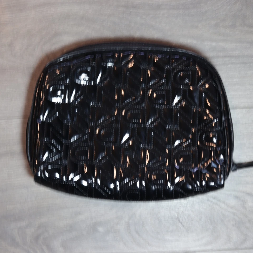 Bolso de Maquillaje DKNY S Negro Imitación Charol Firma Bolsa de Viaje Cosmético Cremallera Foto 2 de 4