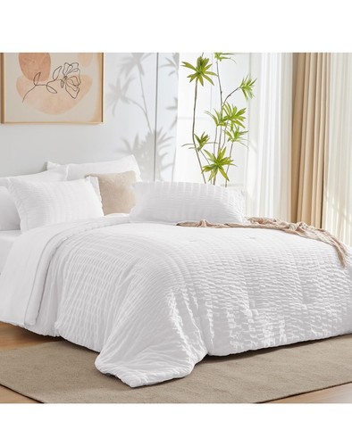 Queen Bed in a Bag White Seersucker Comforter Set with Sheets 7-Pieces All Seaso - Picture 1 of 3