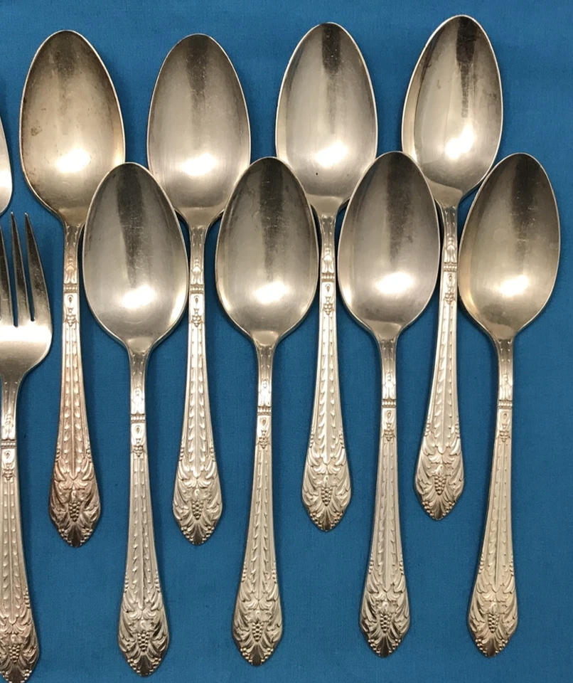 Tenedores de ensalada y cucharas de sopa 20 piezas 1933 MARQUESA 1847 Rogers Bros Foto 4 de 4