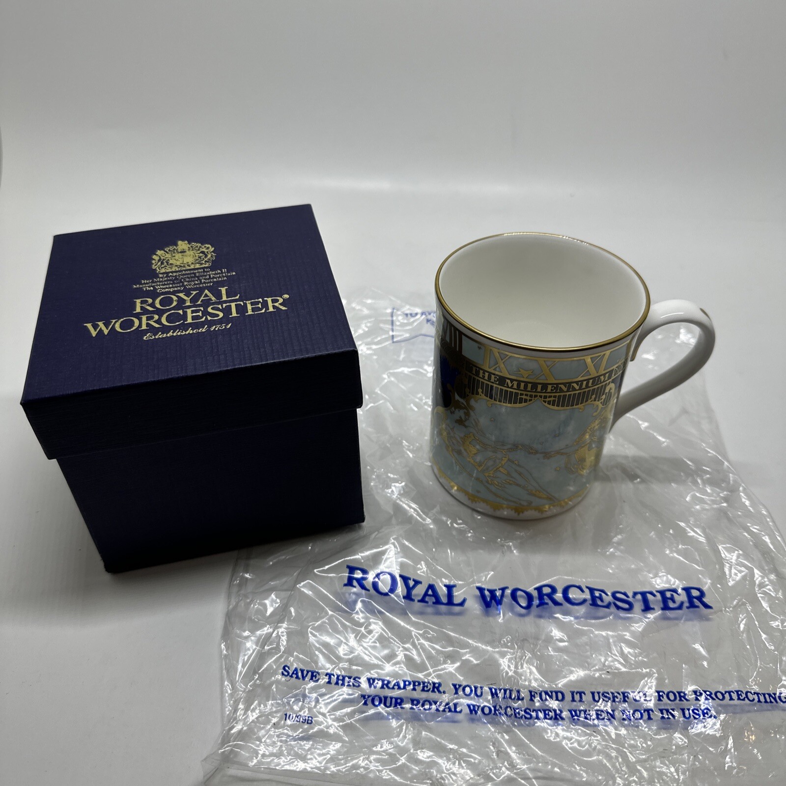 ROYAL WORCESTER ミレニアム記念プレート