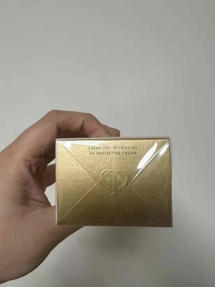 Cle de peau BEAUTE UV Crema Protectora y Protector Solar FPS50+・PA++++ 50g PACK DE 2 Foto 4 de 4