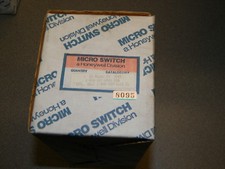 Honeywell Microswitch FE-MLS8C-FO Fiber Optic Control 120/240 VAC 50/60 HZ
