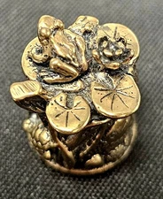 Vintage 1991 Bronze 1" Frog Pond Thimble Signed Daniel Riccio Lily Pond Diorama 