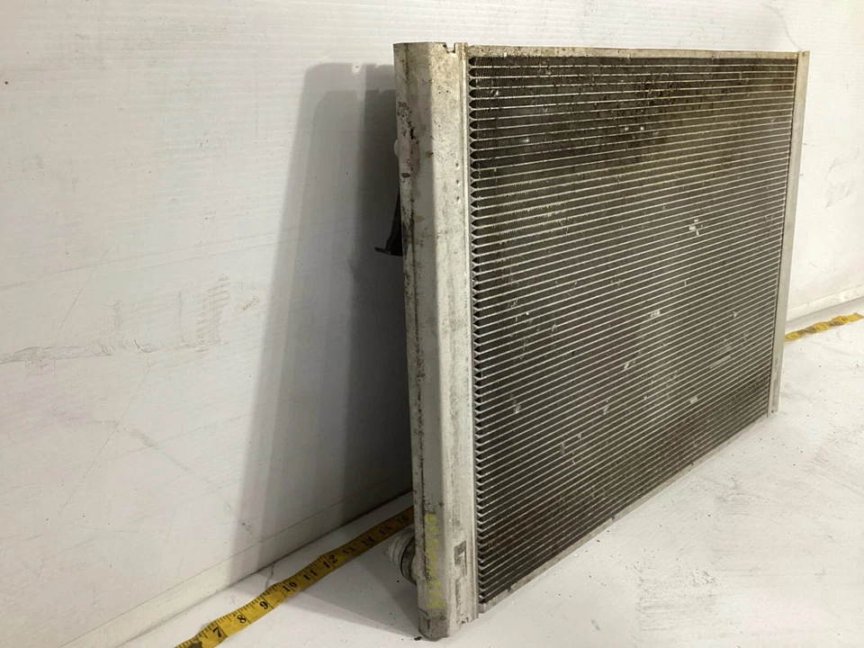 2009-2014 BMW 535xi 535i 528i Xdrive 528i Engine Cooling Radiator 7534914 OEM . - Image 3 of 4