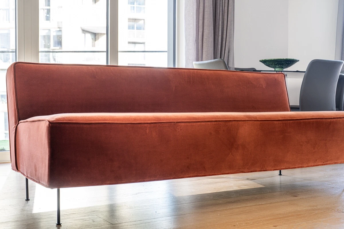 Gubi modern sale line sofa