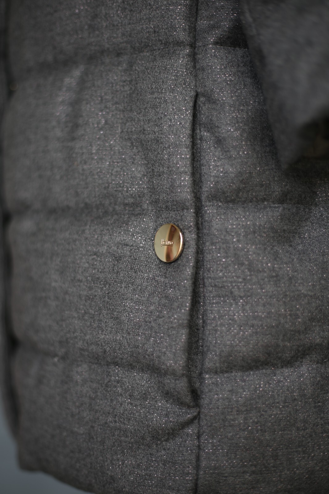 Herno In-Tech Alternative Down Coarse-Grained Cot… - image 4