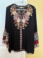 John Mark Multicolored V Neck Floral Embroidery Pullover Boho Top Size M NWOTS