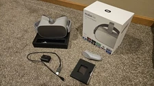Oculus Go Stand Alone All-in-One Virtual Reality 3D Headset 32GB Used - Nice!!