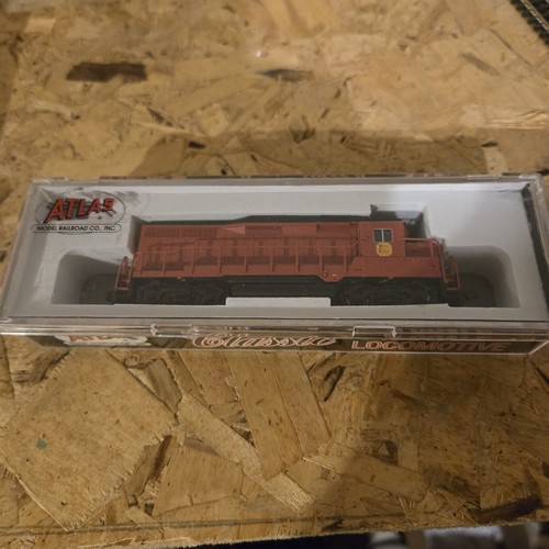 Atlas N Scale Kansas City Southern GP30 DCC installed, no sound - Photo 6/6