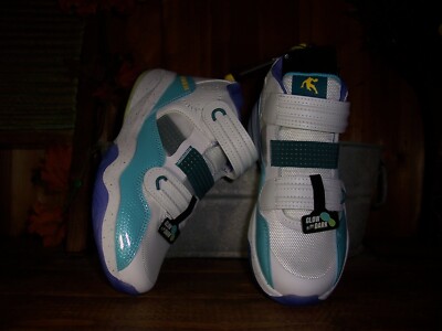 AND1 BOYS GLOW IN THE DARK ATHLETIC SHOES SIZE 13