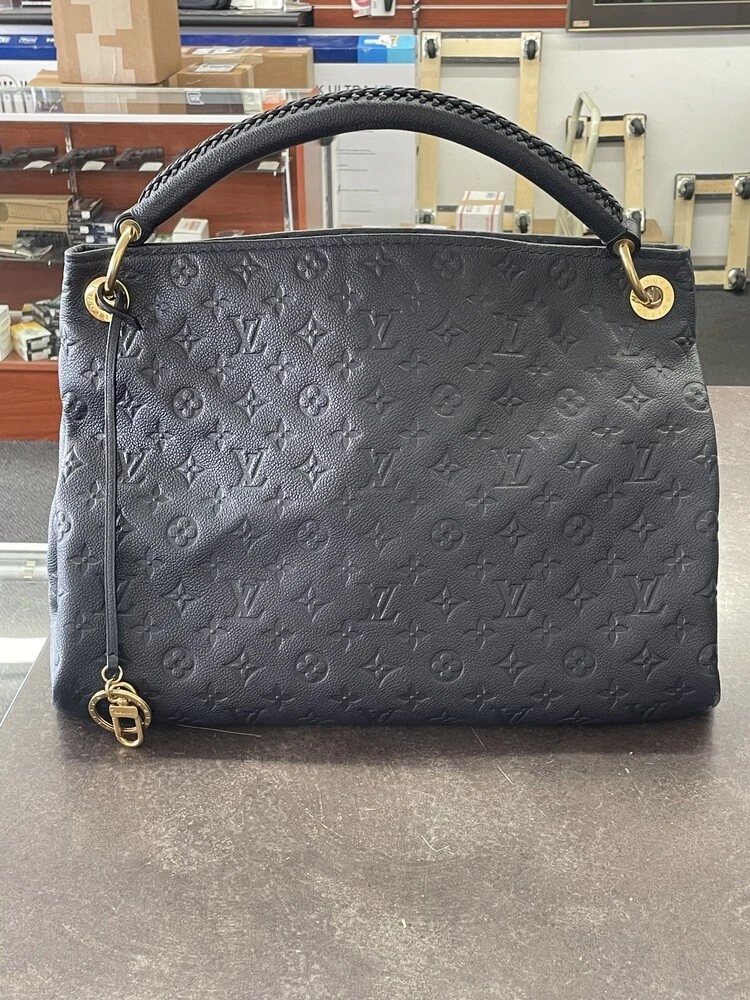 louis vuitton navy blue purse