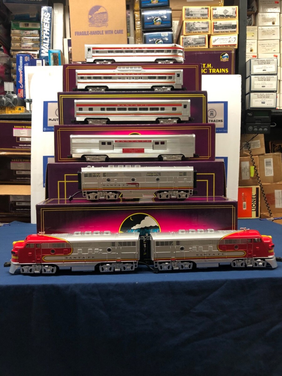 50+ N-scale Santa Fe & Burlington Locos & Tenders, Plus Auction
