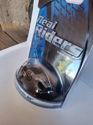 Hot Wheels Real Riders - 1970 Chevy Chevelle SS - Factory Sealed - Picture 4 of 5