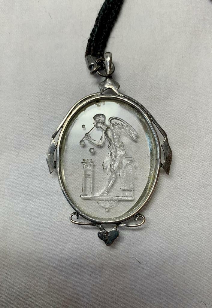 Orecchini Corniola Incisa Scarabeo Egizio Con Placca Oro 24K - Collezione Museo Multilana