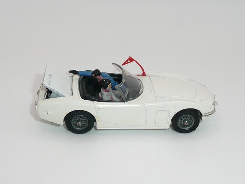 Corgi 336 James Bond Toyota 2000 GT VnrMint w/figs & missiles *original* - Picture 5 of 12