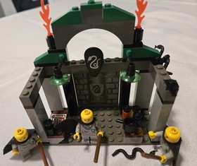 LEGO Set #4735 (2002) Harry Potter: Slytherin. Partial Set. Instructions. No Box