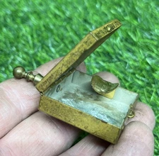 Vintage Mini Portable Pocket Purse Travel Cigarette Ashtray Brass  AA