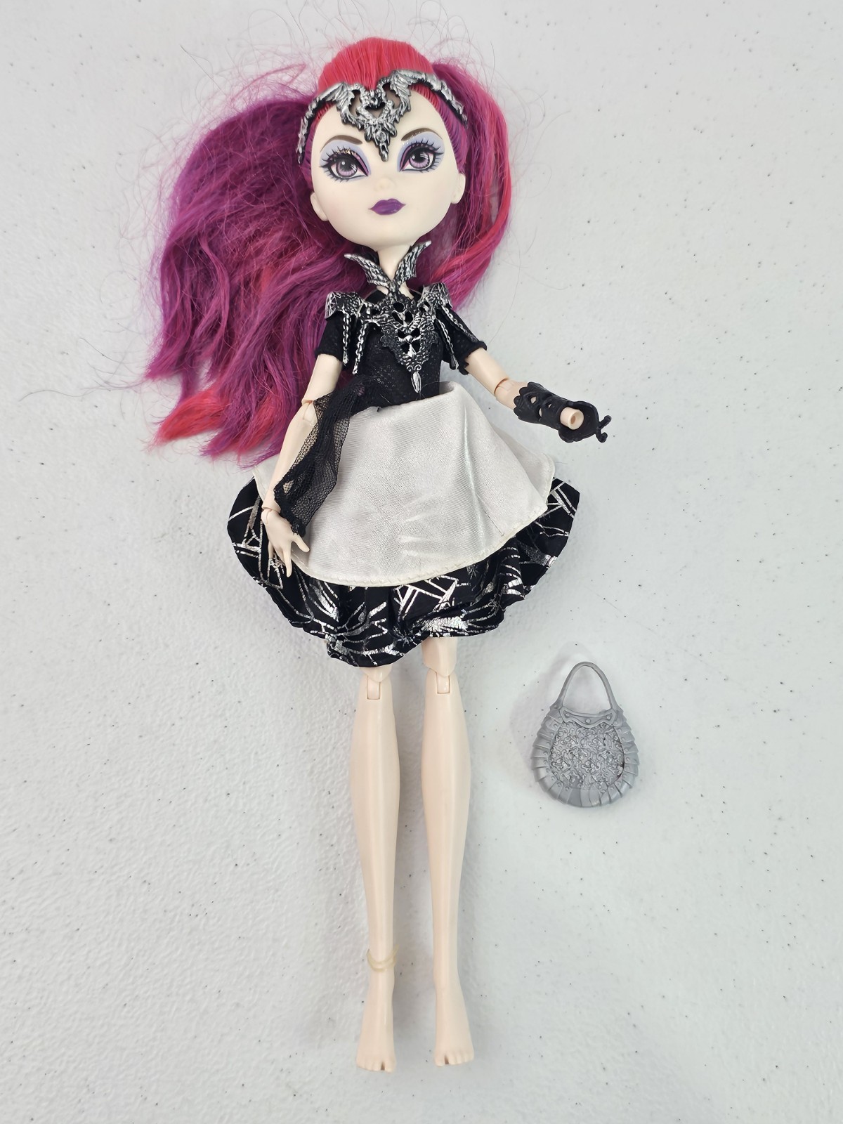 Ever After High Dragon Games Mira Shards Teenage Evil Queen Doll MISSING HAND