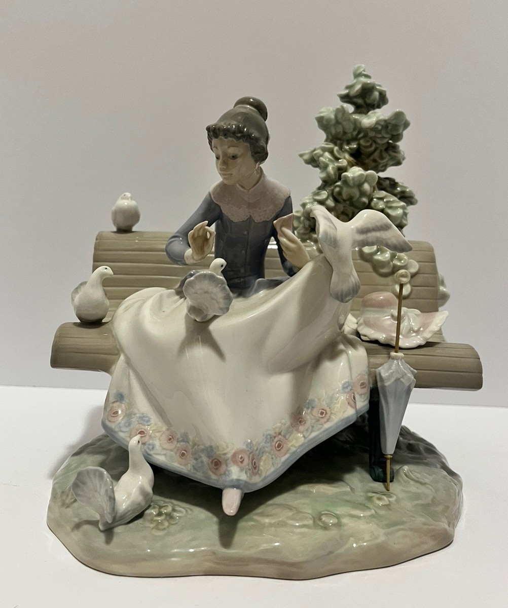 LLADROリアドロ『Feeding The Pigeons』01005428 RARE SIGNED LLADRO Figurine Feeding the Pigeons - #5428 Large in