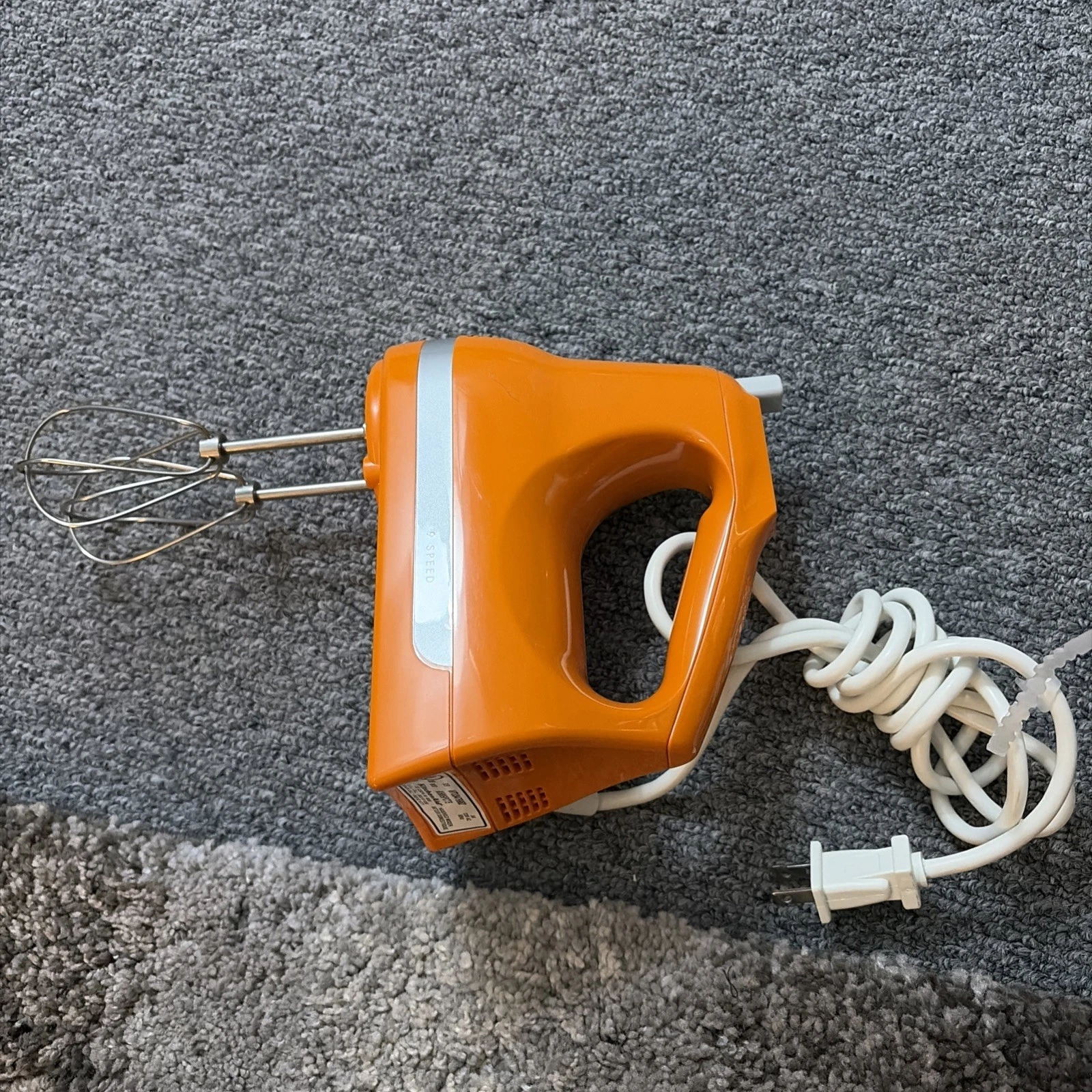 KitchenAid Orange 9 Speed Hand Mixer KHM9PCT5 With Beaters Digital Speed Nice!
Opens in a new window