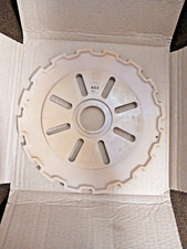 1 Lustran. IH Planter. C17-16 Planter Seed Plate