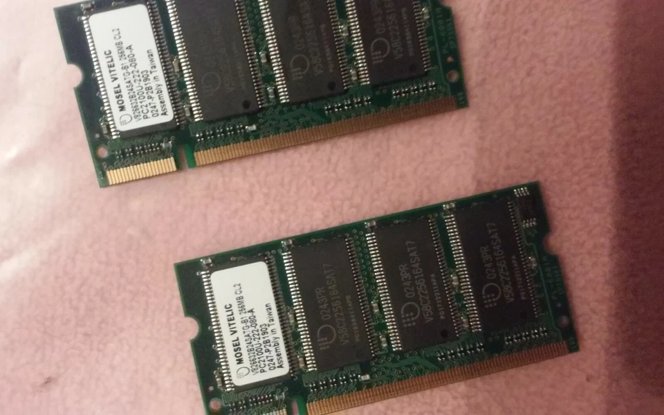 MOSEL VITELIC V826632B24SATG-B1 256MB PC2100U-222-080-aDDR-RAM SO-DIMM CL2.5  - Image 2 of 2