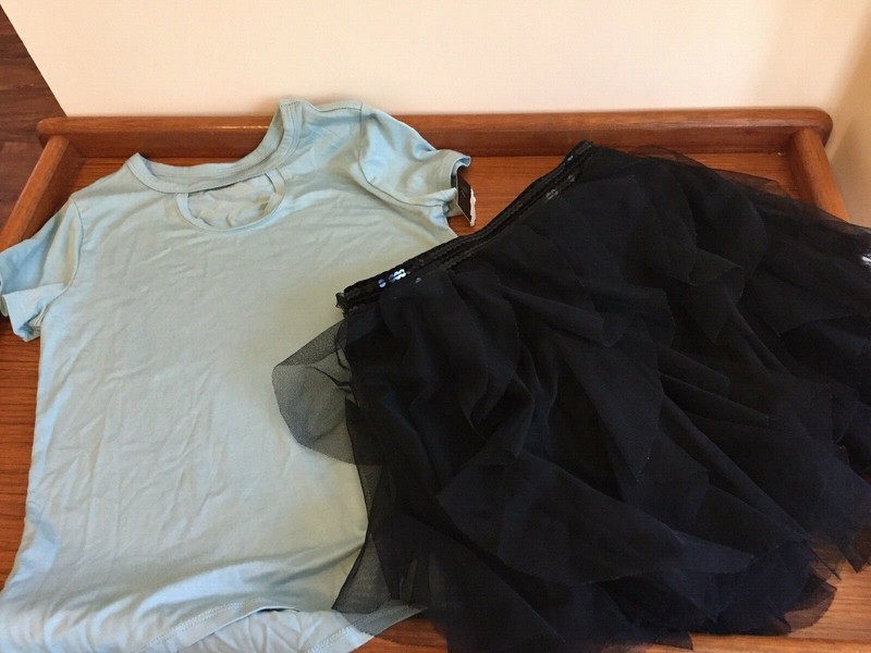 Girl's 2 Piece Outfit, Art Class Green Top, Cherokee Blk Ruffle/Sequin Skirt 7/8