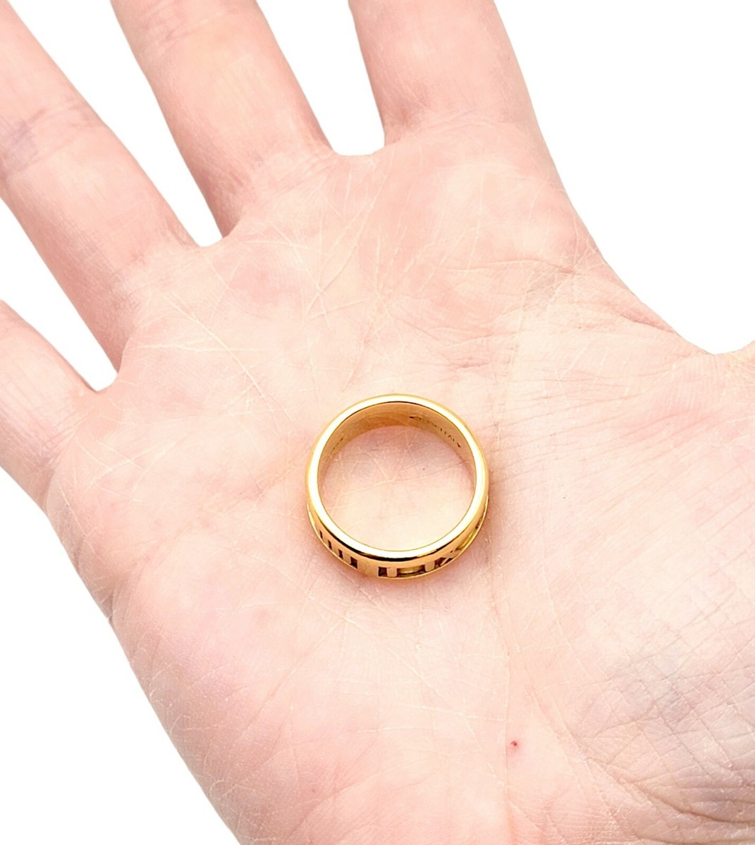 Tiffany & Co. Ring 1995 Atlas 18 Karat Yellow Gold Roman Numeral