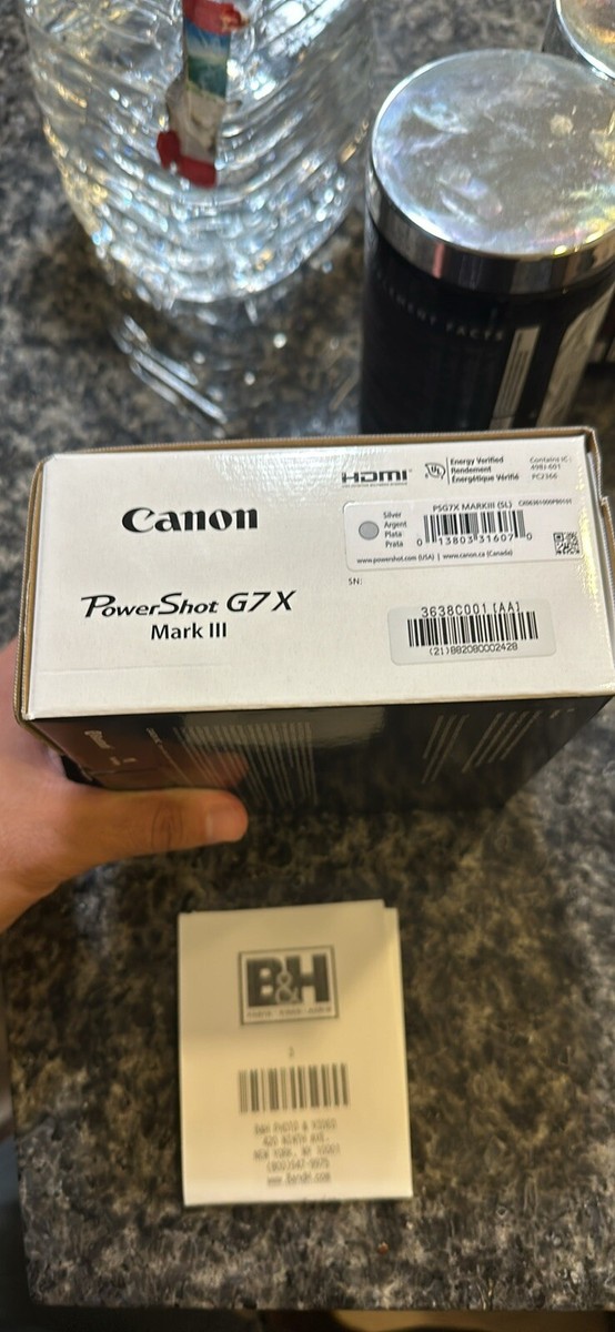 Canon PowerShot G7 X Mark III - 20.1MP Point & Shoot Digital Canon PowerShot G7 X Mark III - 20.1MP Point & Shoot Digital