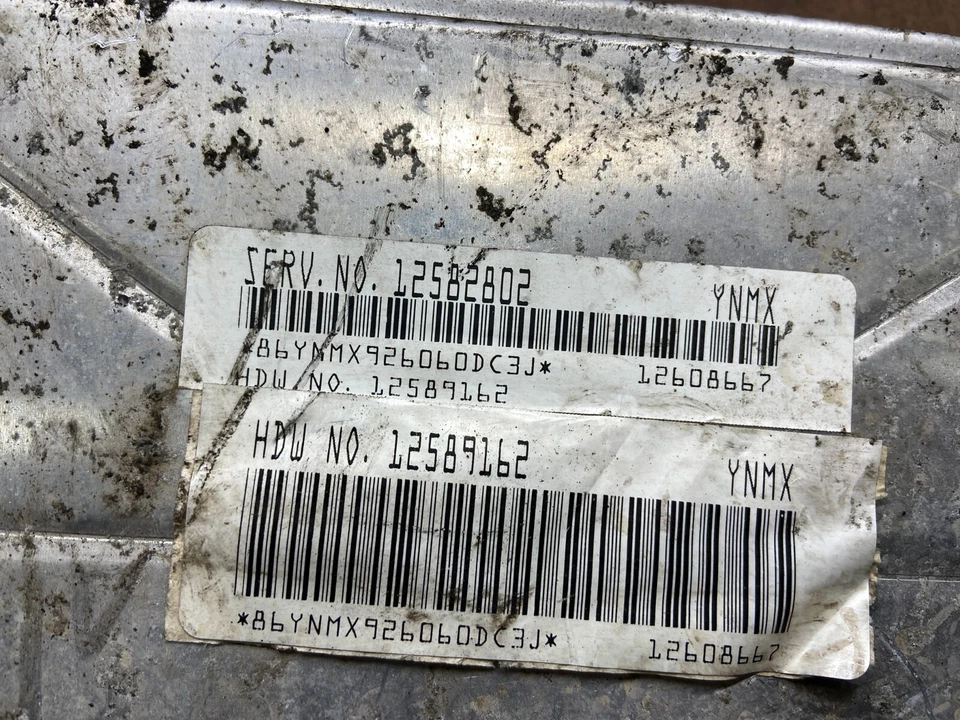 Chevrolet Avalanche 2004 módulo de control del motor 12589162 ECM L9736 DG Foto 3 de 4