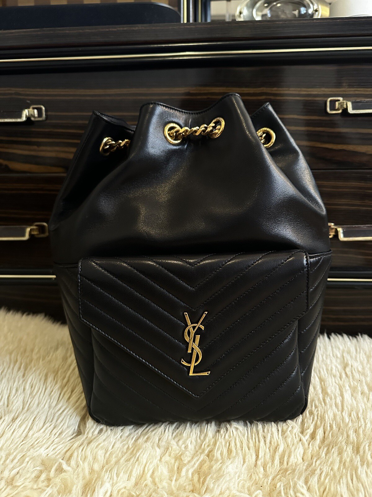 Saint Laurent Joe piccola borsa a secchiello in pelle trapuntata donna nera