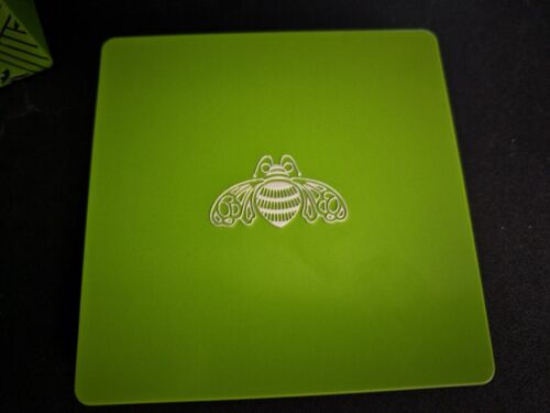 New Limited Edition Silver Bee Design Pressed Tin Gift Box Patron Silver Tequila - Picture 11 of 15